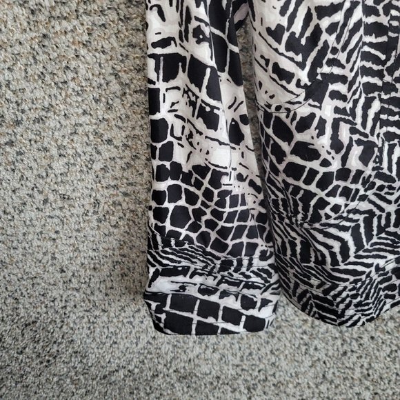 Chicos Jacket Womens 2 US Large Black Two Button Collared Printed Ladies - Picture 2 of 8